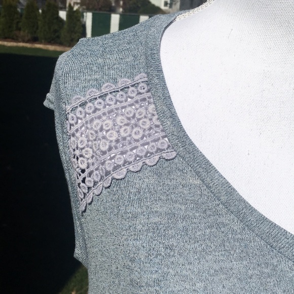 Last 1️⃣ Misty Blue Cap Sleeve Lace Trim Top - Picture 5 of 6